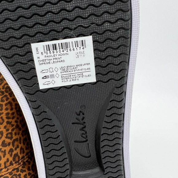 Clarks Pawley Adwin Suede Hi-Top Sneaker - Picture 8 of 9